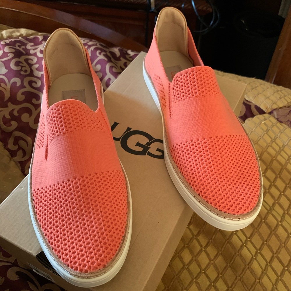 COPY - Ugg slip on sneakers size 8.5 orange